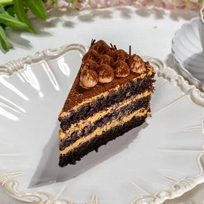 Торт «Шоколадно-Карамельный» в Lacasa по цене 450 ₽