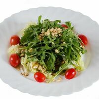 Салат из рукколы с курицей в ЛЕОпицца