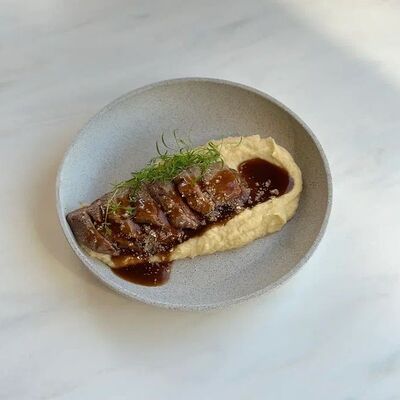 Утка с пюре из сельдерея в Prana по цене 1090 ₽