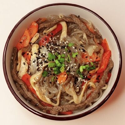 Чапче с говядиной в Mornis Корейская кухня по цене 735 ₽