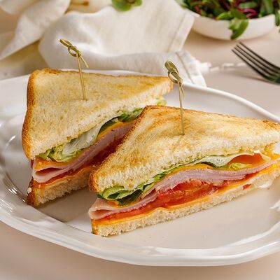 Сэндвич с ветчиной и сыром в Кукумбер по цене 490 ₽