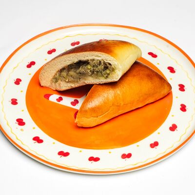 Пирожок с капустой в MEZE fastfood & grill restaurant по цене 108 ₽