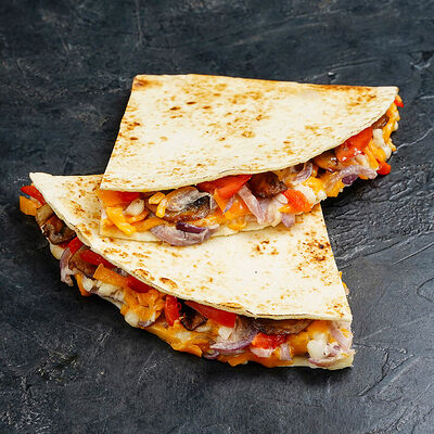 Кесадилья с грибами в Магбургер & Братья Караваевы по цене 255