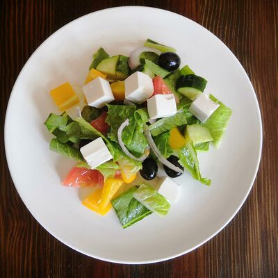 Салат Греческий в Очаг по цене 350 ₽