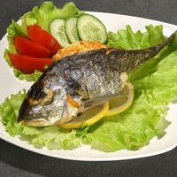 Форель золотистая, фаршированная креветками в Престиж