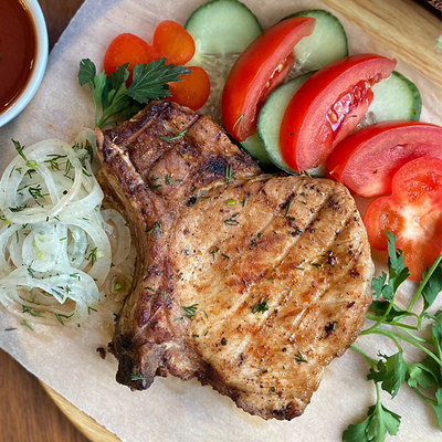 Свиная корейка на мангале в Салами Хинкали по цене 470 ₽