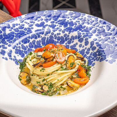 Спагетти с мидиями в Гастромагазин Alla Carte по цене 900 ₽