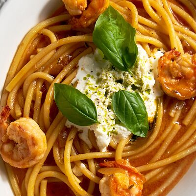 Паста помодоро с креветками и страчателлой в Великий Goodwine по цене 990 ₽