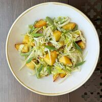 Салат с картофелем и фасолью в Брассерия 033