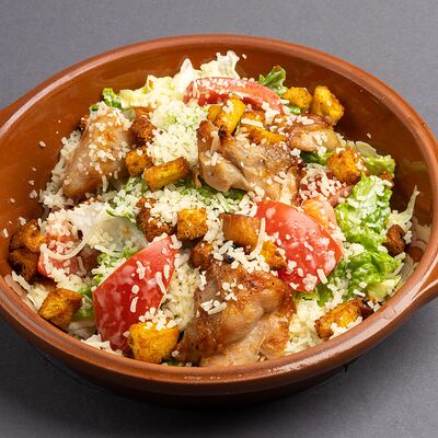 Салат Цезарь с курицей в Белый барашка по цене 462 ₽