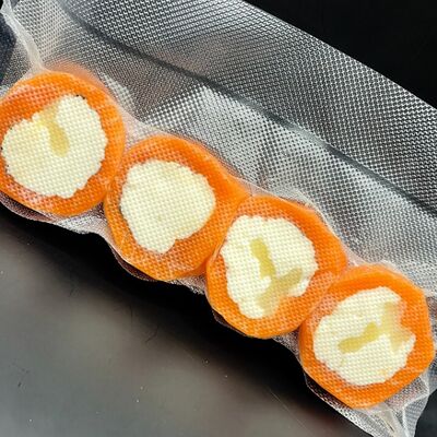 Рулеты из форели с сыром и ананасом в Food74 Court Суши Пицца по цене 1125 ₽