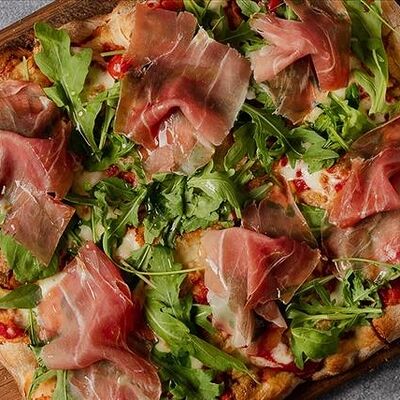Прошутто с рукколой в Dolce Far Niente по цене 1250 ₽
