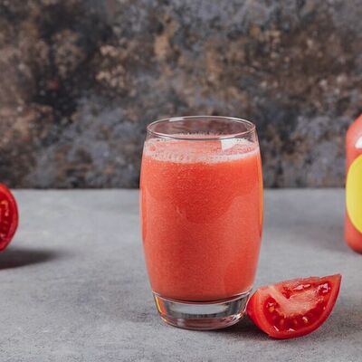 Свежевыжатый томатный сок в Царь по цене 680 ₽