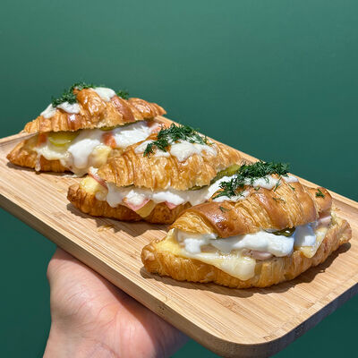 Горячий сет в Круассан по цене 1000 ₽