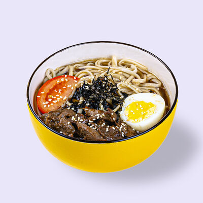 Рамен с говядиной в СУШИБОКС по цене 472 ₽