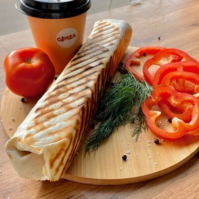 Шаурма из сочного куриного шашлыка Like a Boss в Gimza по цене 310 ₽