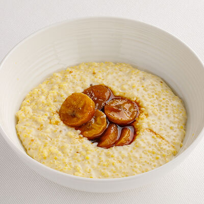 Пшенная каша с бананом и карамелью в Harvest по цене 550 ₽