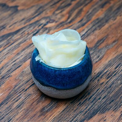 Имбирь белый маринованный в Ohasi по цене 25 ₽