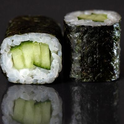 Хосомаки с огурцом в Cенсей по цене 190 ₽