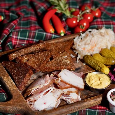 Под водочку в Harats pub по цене 640 ₽