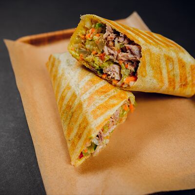 Шаурма с рваной свининой в Бутер Bro Pub по цене 580 ₽