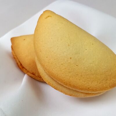 Сочник с творогомв Кремок по цене 330 ₽