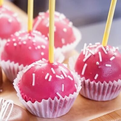 Кейк-попс в Wow Tortik по цене 210 ₽