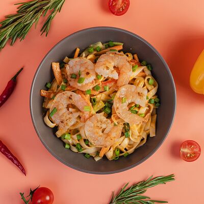 Удон креветки том ям в Rooooolls по цене 685 ₽