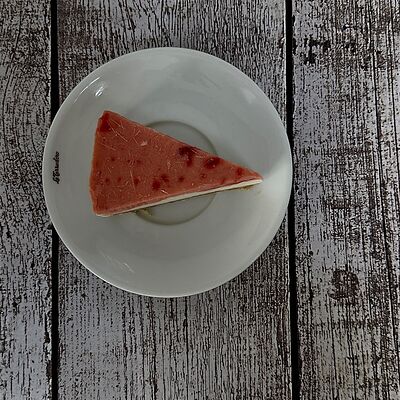 Чиз-кейк Клубничный в Луна Рыба по цене 275 ₽