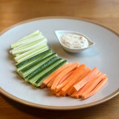 Овощи крюдите в Хинкали от Гуся по цене 300 ₽