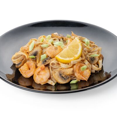 Паста Том Ям в Суши Самурай по цене 460 ₽