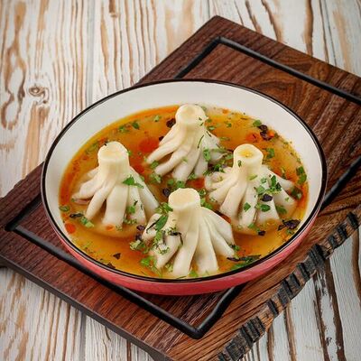 Бульон из говядины с мини-хинкали в Тут харчо по цене 479 ₽