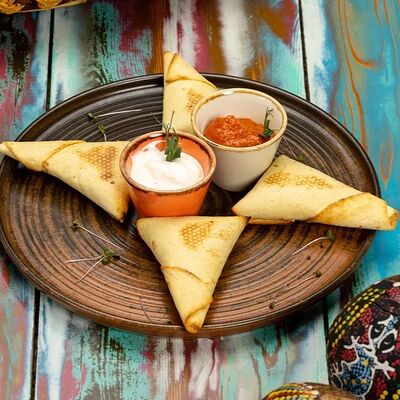 Мексиканские Пирожки с курицей гриль в Burritos по цене 400 ₽