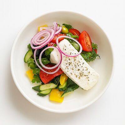 Греческий салат с сыром фета в Магадан по цене 850 ₽