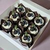 9 капкейков со сливочным кремом, свежей голубикой и орео в Marys Cakes по цене 2890