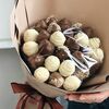 Букет Ферреро Роше из клубники в шоколаде в Chococo по цене 1950