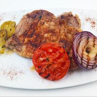 Стейк из cвинoй шеи в Катюша пицца