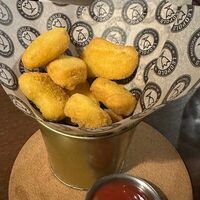 Наггетсы с кетчупом в Леопольд