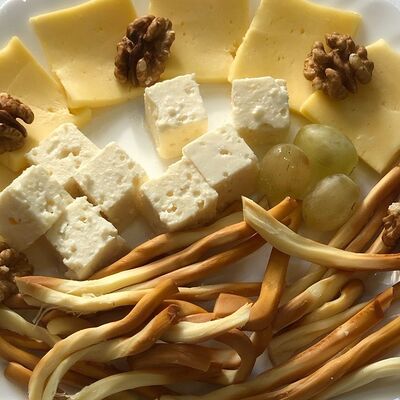 Ассорти сырное в Тианети по цене 870 ₽