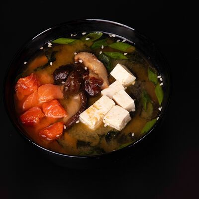 Мисо с лососем в Остроwок суши по цене 439 ₽