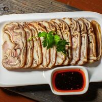 Нарезка из свиных ушей в Китайское кафеХао вэй рамен