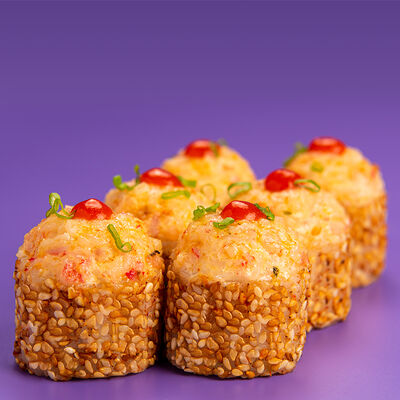 Запеченный ролл с креветкой и соусом спайси в Food taxi по цене 485 ₽