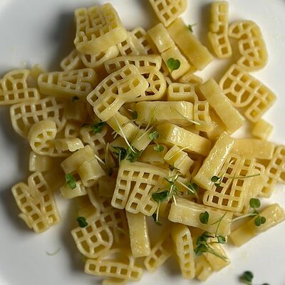 Макароны с маслом в Camon Cafe по цене 160 ₽