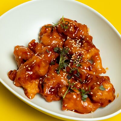 Курица по-сеульски в Toki Poki по цене 430 ₽