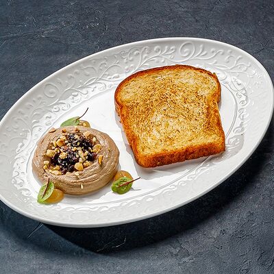 Паштет, варенье из груши, чернослив, орех и бриошь в Этажи по цене 499 ₽