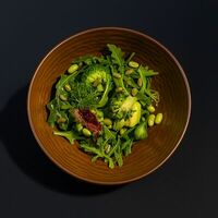 Зелёный салат в Вечно Молодой