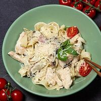 Феттуччине с курицей в Еда в гости