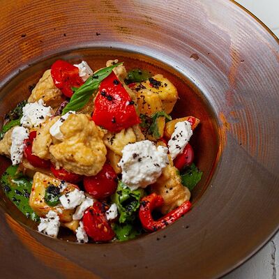 Салат с хрустящими мидиями в Pro Italia по цене 650 ₽