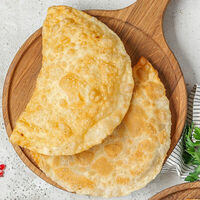 Чебурек с бараниной в Двор Помидор