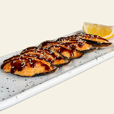 Запеченные мидии в Томята Тосуши по цене 780 ₽